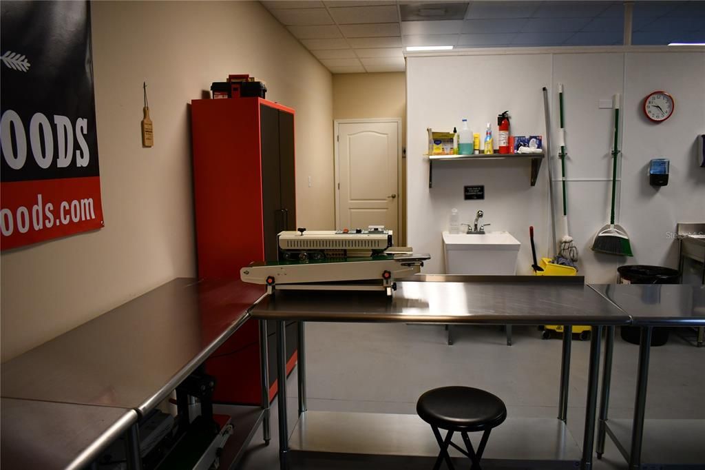 На продажу: $230,000 (0 спален, 0 ванн, 0 Квадратных фут)