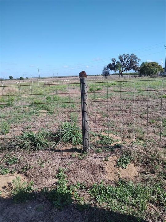 En Venta: $115,000 (5.00 acres)