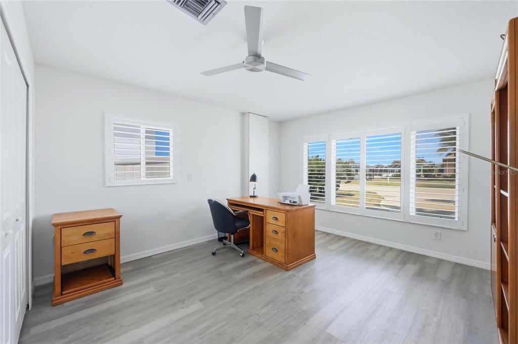 En Venta: $750,000 (4 camas, 2 baños, 2102 Pies cuadrados)
