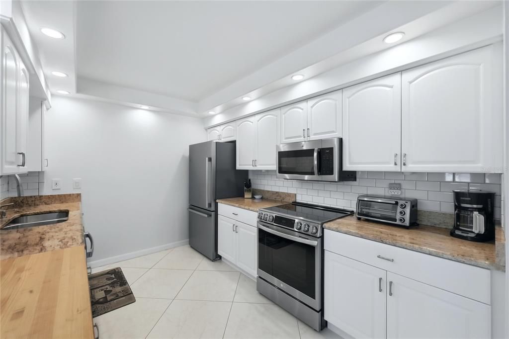 En Venta: $750,000 (4 camas, 2 baños, 2102 Pies cuadrados)