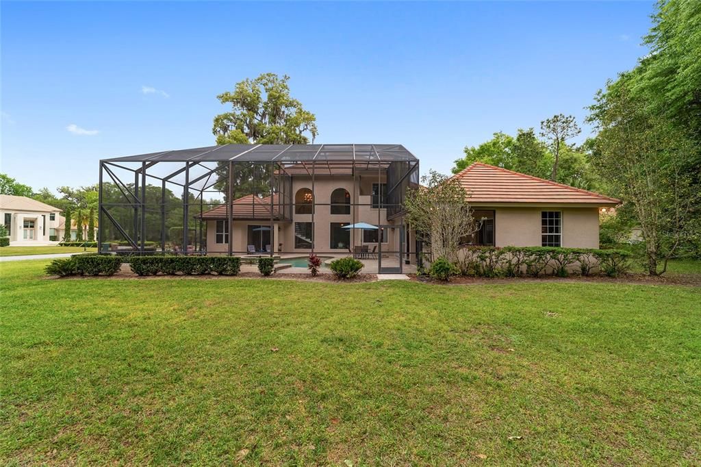 На продажу: $1,082,768 (6 спален, 4 ванн, 3936 Квадратных фут)