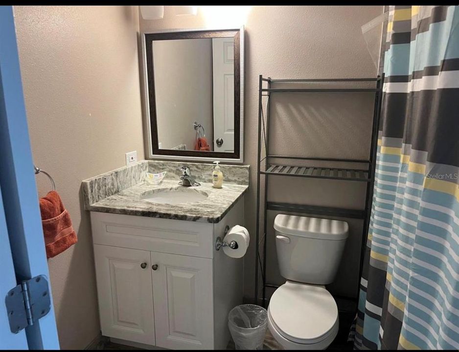 Activo con contrato: $3,950 (4 camas, 2 baños, 1878 Pies cuadrados)