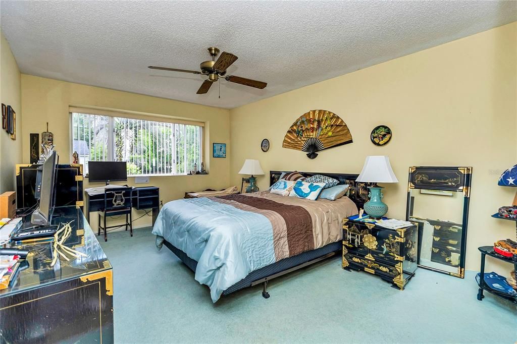 待售: $200,000 (2 贝兹, 2 浴室, 1432 平方英尺)