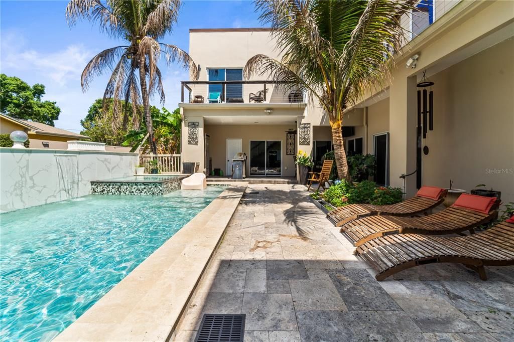 For Sale: $1,699,695 (7 beds, 4 baths, 4268 Square Feet)