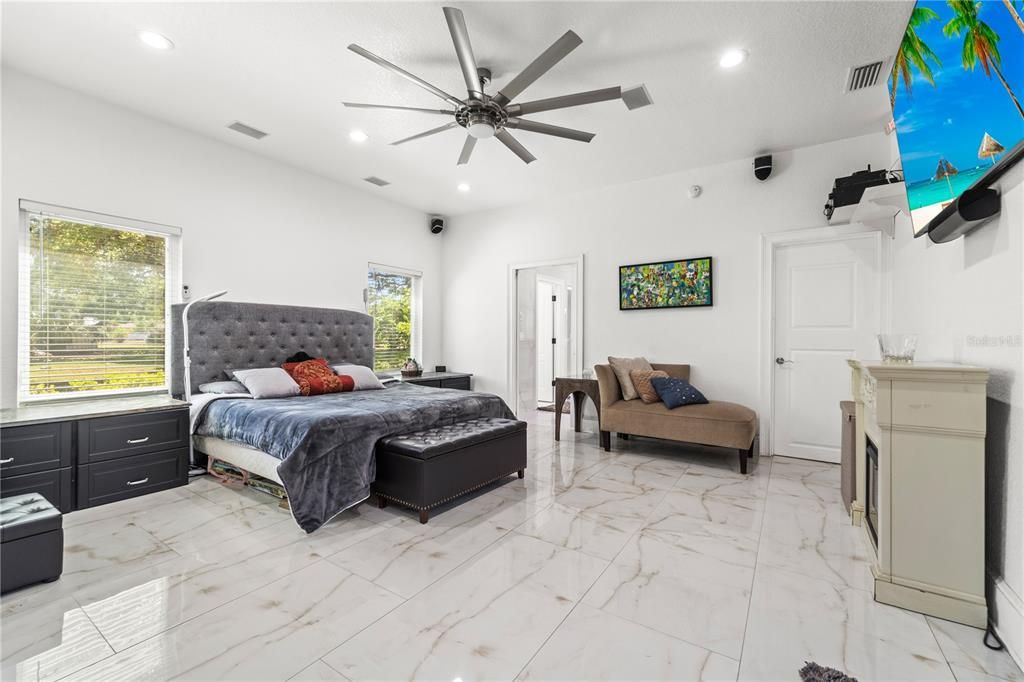For Sale: $1,699,695 (7 beds, 4 baths, 4268 Square Feet)