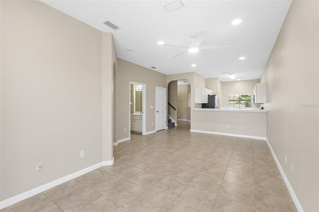 На продажу: $319,000 (3 спален, 2 ванн, 1598 Квадратных фут)