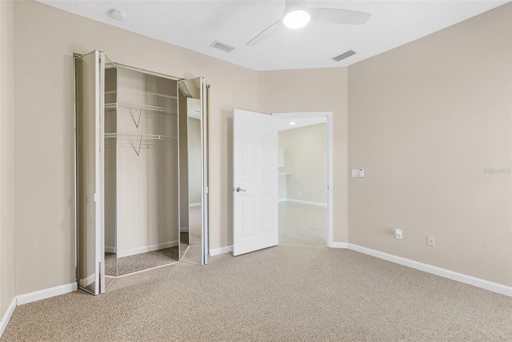 На продажу: $319,000 (3 спален, 2 ванн, 1598 Квадратных фут)