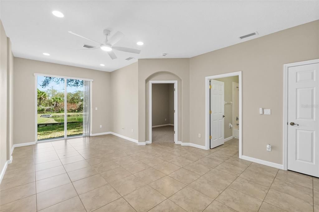 На продажу: $319,000 (3 спален, 2 ванн, 1598 Квадратных фут)