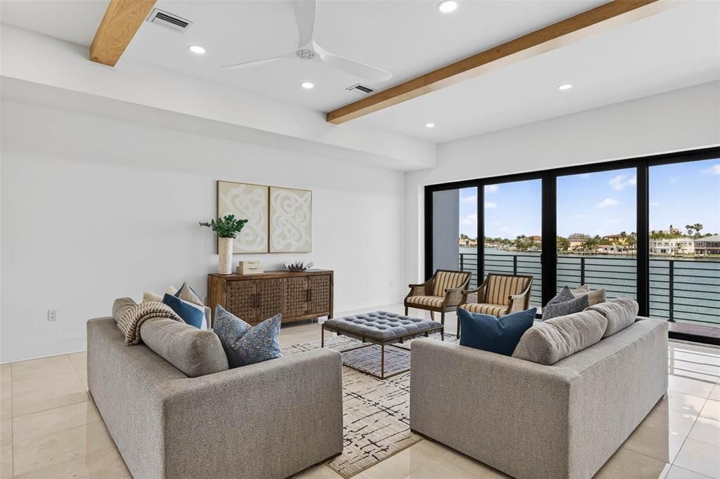 Active With Contract: $3,995,000 (5 beds, 4 baths, 4233 Square Feet)
