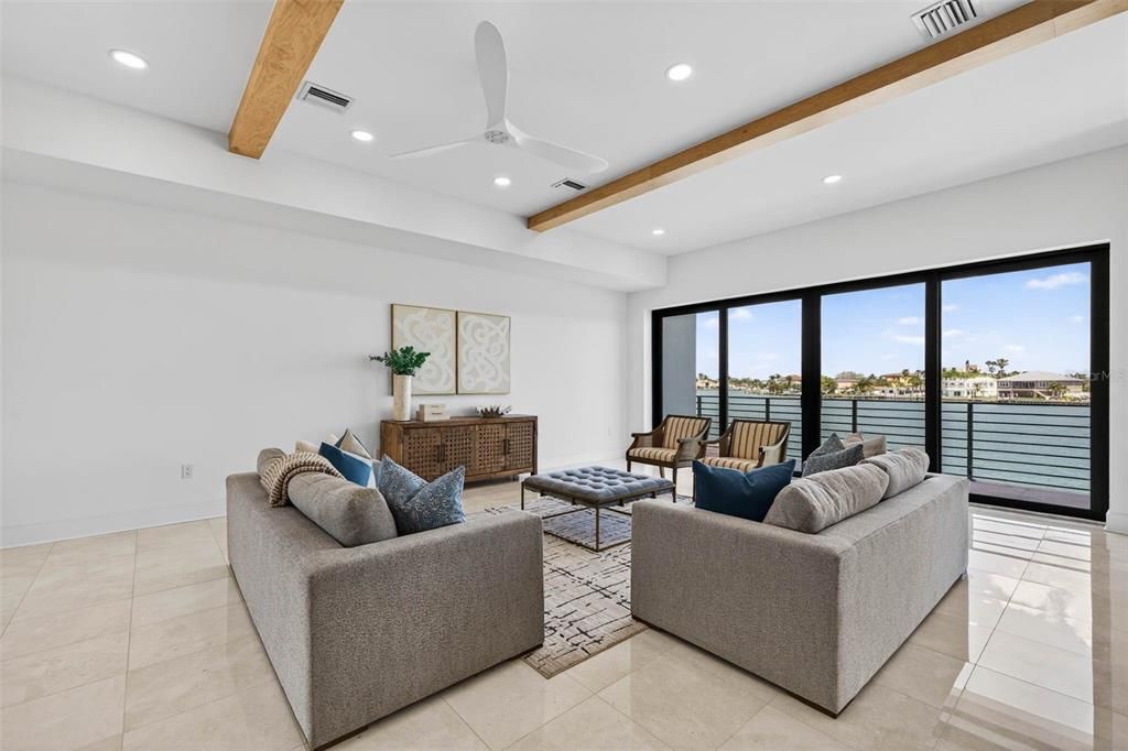 Active With Contract: $3,995,000 (5 beds, 4 baths, 4233 Square Feet)