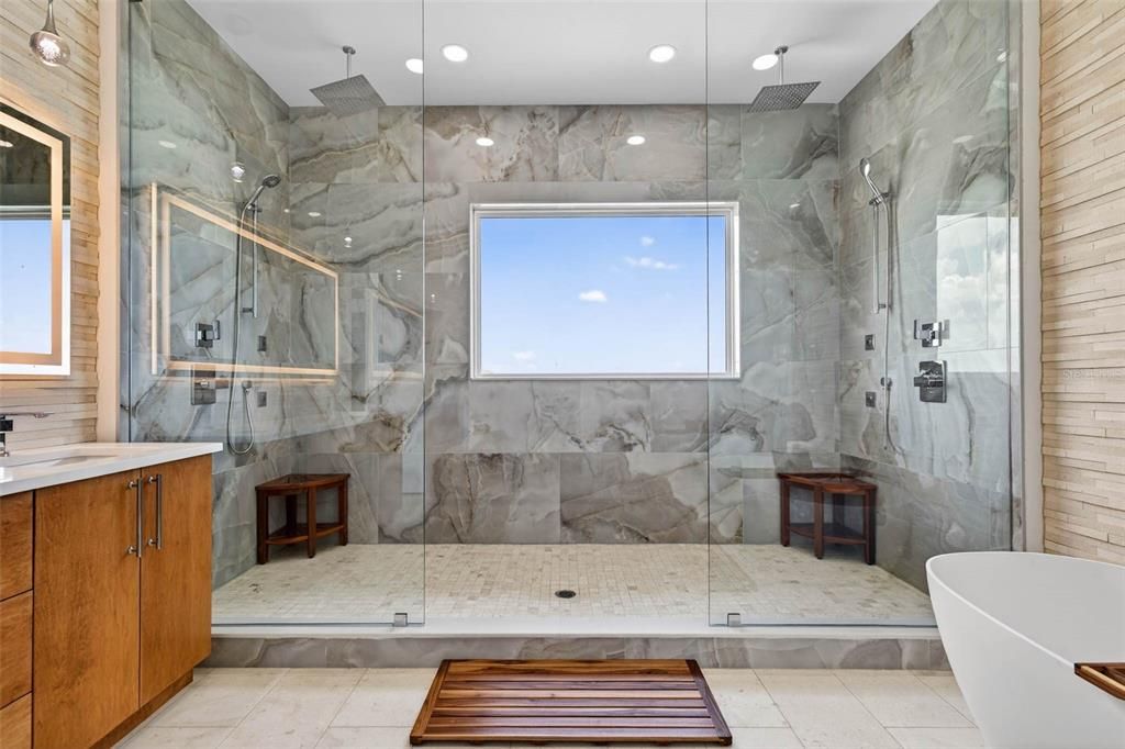 Active With Contract: $3,995,000 (5 beds, 4 baths, 4233 Square Feet)