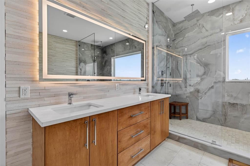 Active With Contract: $3,995,000 (5 beds, 4 baths, 4233 Square Feet)