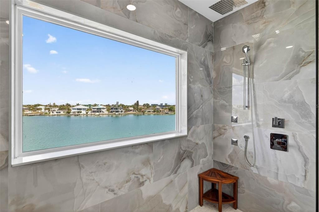 Active With Contract: $3,995,000 (5 beds, 4 baths, 4233 Square Feet)