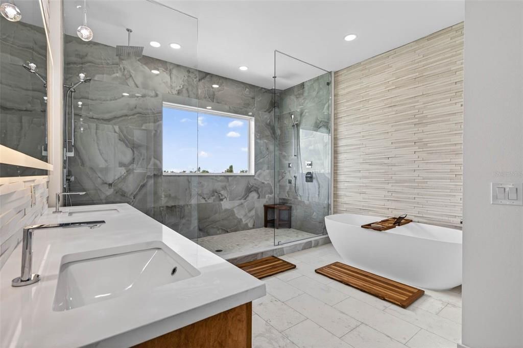Active With Contract: $3,995,000 (5 beds, 4 baths, 4233 Square Feet)