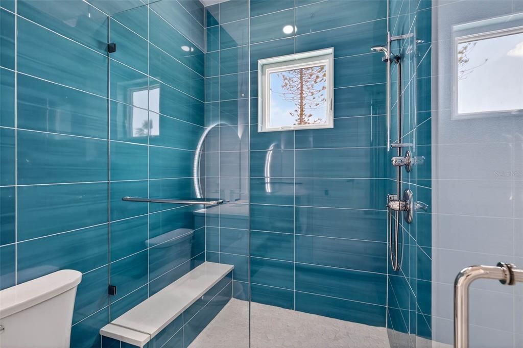 Active With Contract: $3,995,000 (5 beds, 4 baths, 4233 Square Feet)