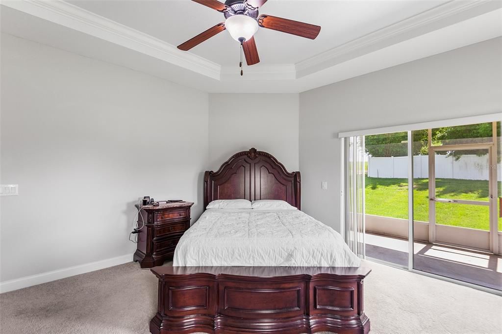Activo con contrato: $374,999 (4 camas, 3 baños, 2106 Pies cuadrados)