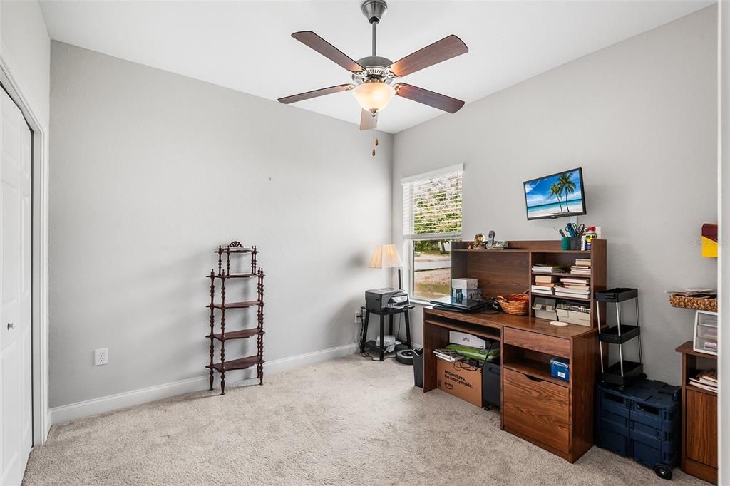 Activo con contrato: $374,999 (4 camas, 3 baños, 2106 Pies cuadrados)