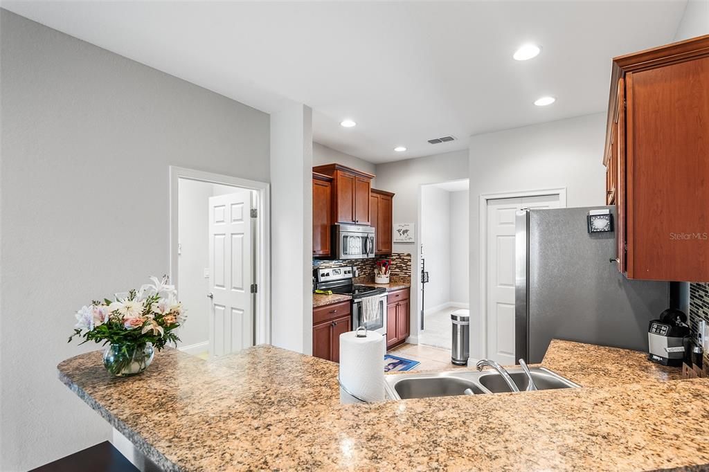Activo con contrato: $374,999 (4 camas, 3 baños, 2106 Pies cuadrados)