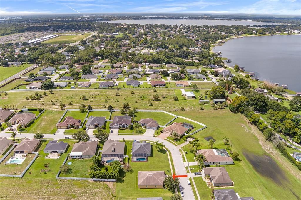 Activo con contrato: $374,999 (4 camas, 3 baños, 2106 Pies cuadrados)
