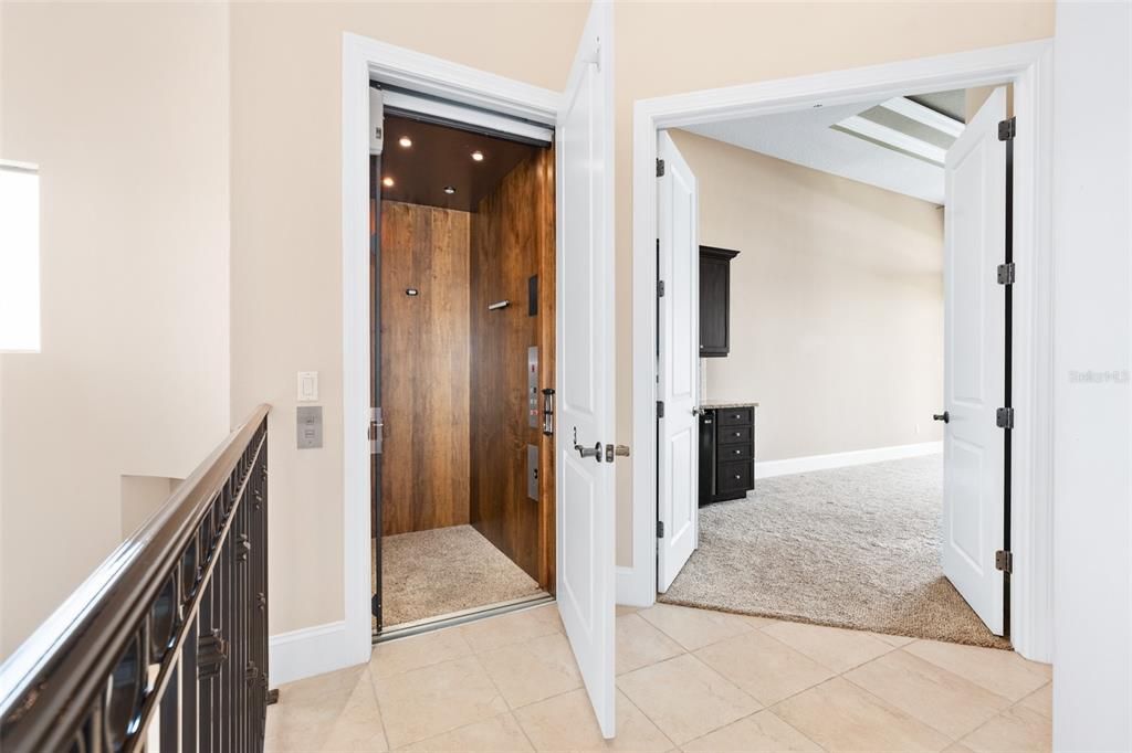 En Venta: $2,950,000 (4 camas, 4 baños, 4327 Pies cuadrados)