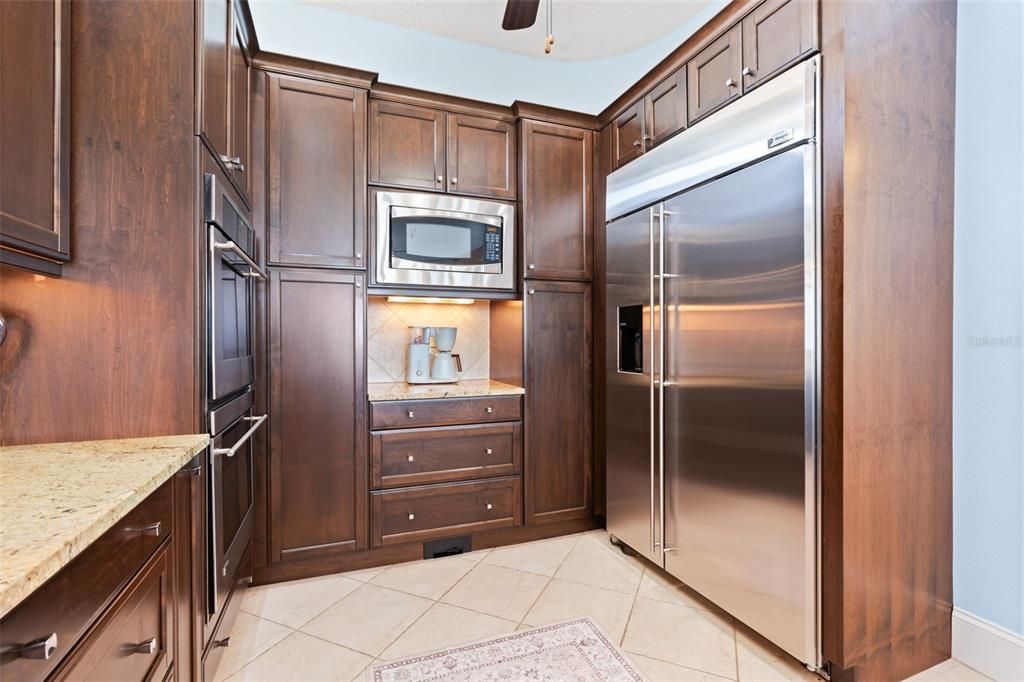 En Venta: $2,950,000 (4 camas, 4 baños, 4327 Pies cuadrados)