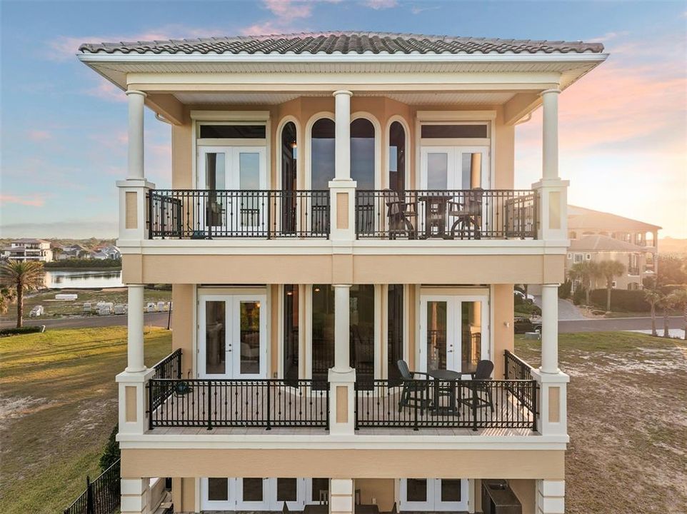 En Venta: $2,950,000 (4 camas, 4 baños, 4327 Pies cuadrados)