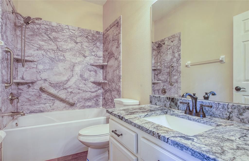 En Venta: $279,000 (2 camas, 2 baños, 1378 Pies cuadrados)