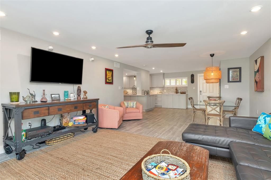 En Venta: $499,000 (2 camas, 2 baños, 1360 Pies cuadrados)