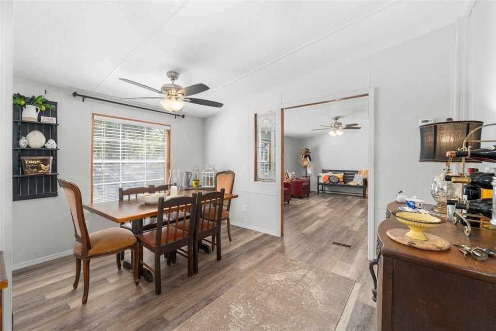 Activo con contrato: $299,999 (3 camas, 2 baños, 1728 Pies cuadrados)