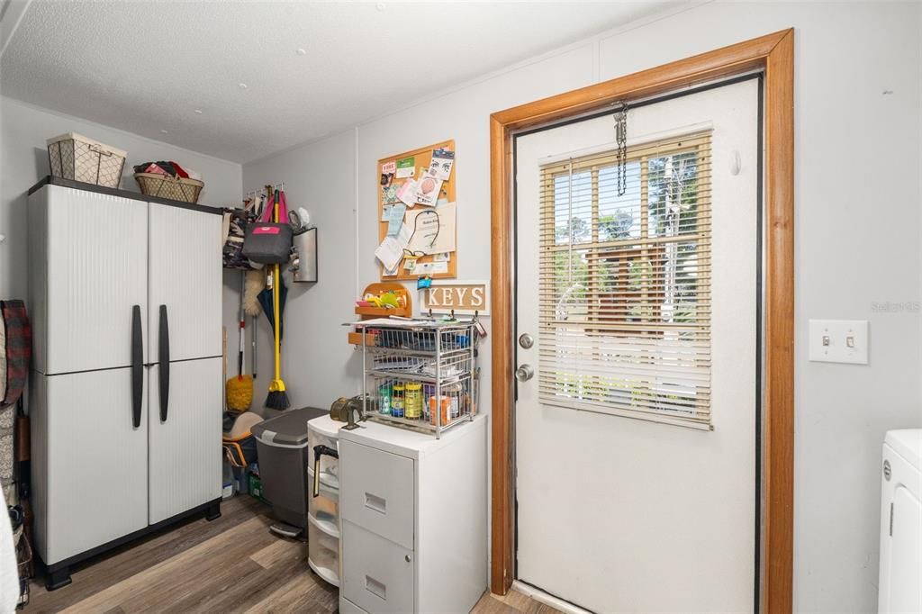 Activo con contrato: $299,999 (3 camas, 2 baños, 1728 Pies cuadrados)