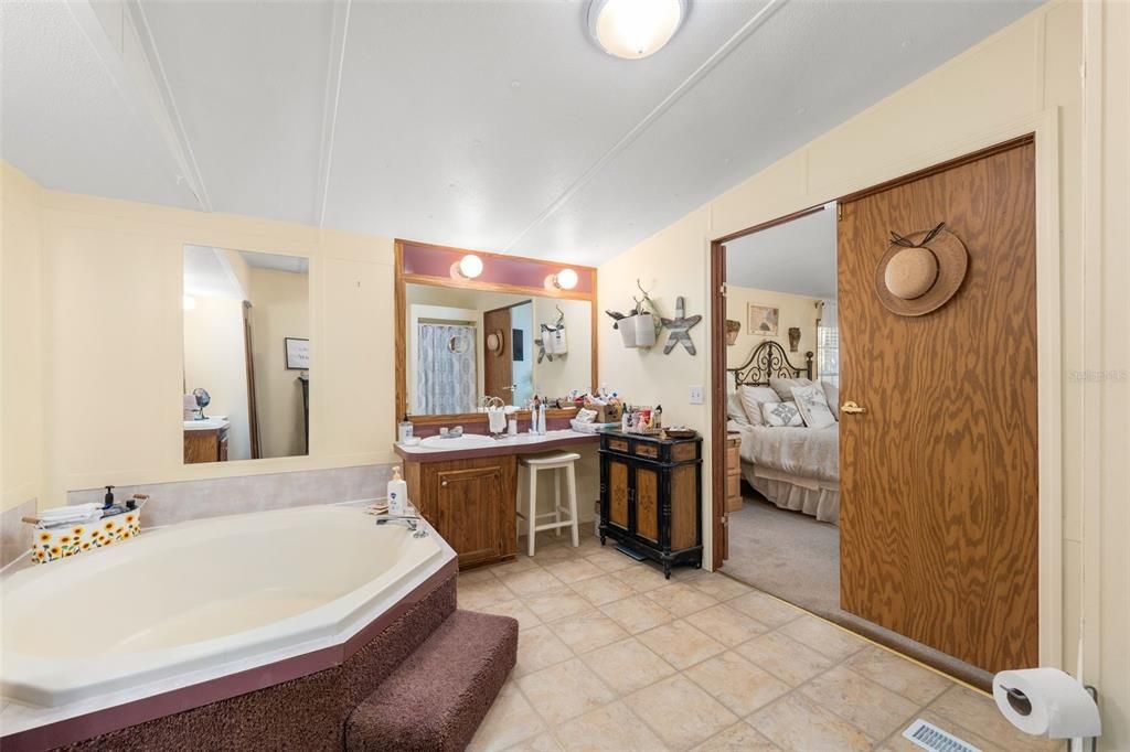 Activo con contrato: $299,999 (3 camas, 2 baños, 1728 Pies cuadrados)