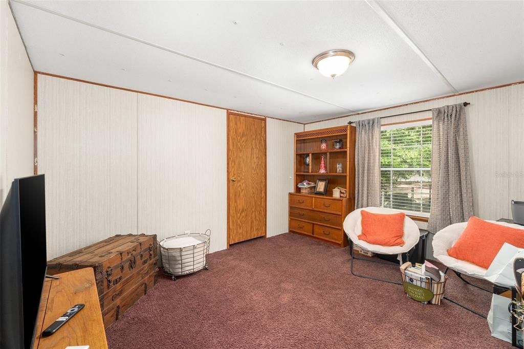 Activo con contrato: $299,999 (3 camas, 2 baños, 1728 Pies cuadrados)