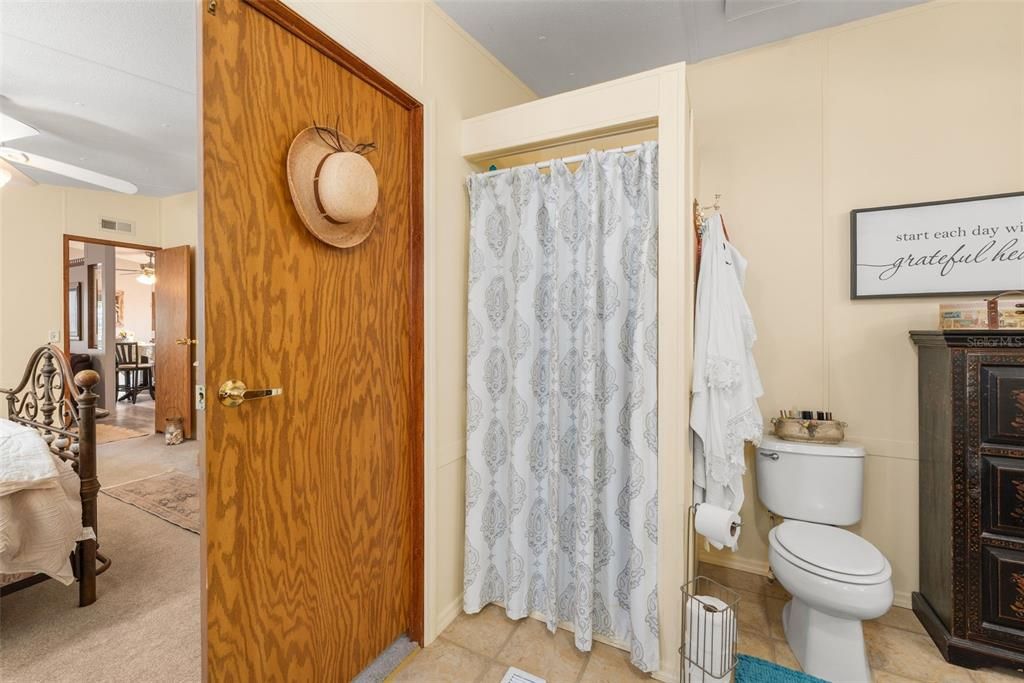 Activo con contrato: $299,999 (3 camas, 2 baños, 1728 Pies cuadrados)