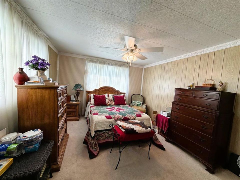 For Sale: $131,000 (2 beds, 2 baths, 1428 Square Feet)