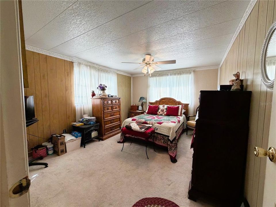 For Sale: $131,000 (2 beds, 2 baths, 1428 Square Feet)