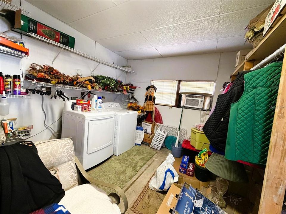 For Sale: $131,000 (2 beds, 2 baths, 1428 Square Feet)