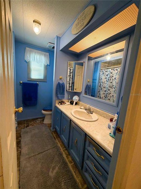 For Sale: $131,000 (2 beds, 2 baths, 1428 Square Feet)