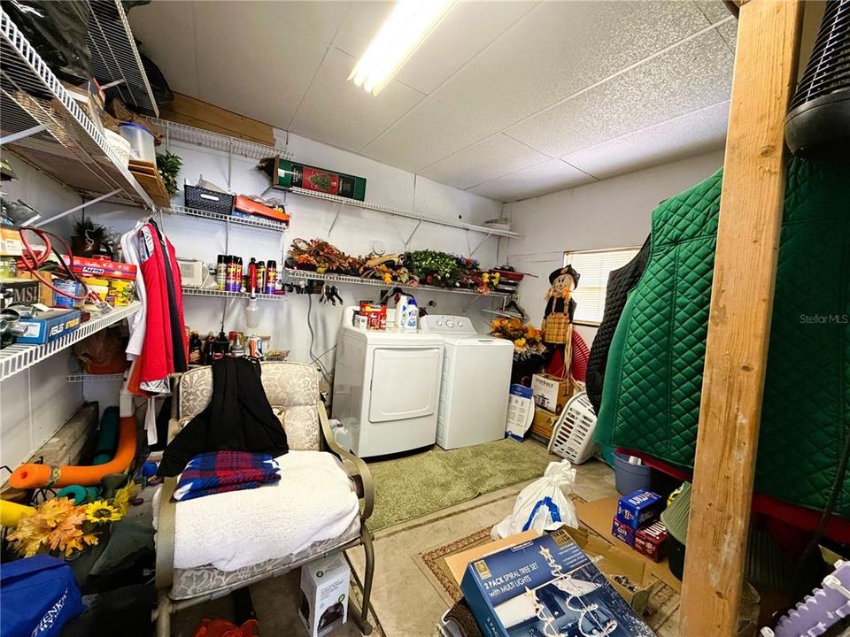 For Sale: $131,000 (2 beds, 2 baths, 1428 Square Feet)