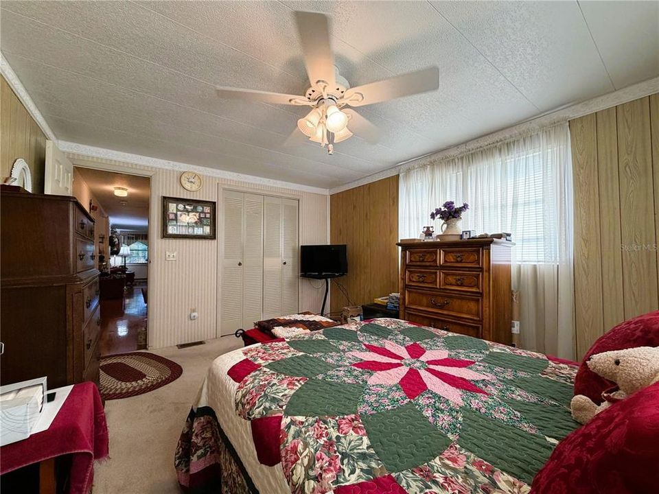 For Sale: $131,000 (2 beds, 2 baths, 1428 Square Feet)