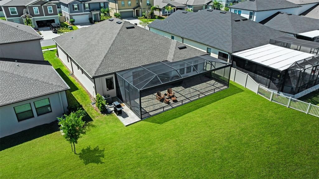 Activo con contrato: $524,900 (4 camas, 3 baños, 2453 Pies cuadrados)