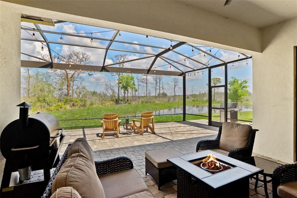 Activo con contrato: $524,900 (4 camas, 3 baños, 2453 Pies cuadrados)