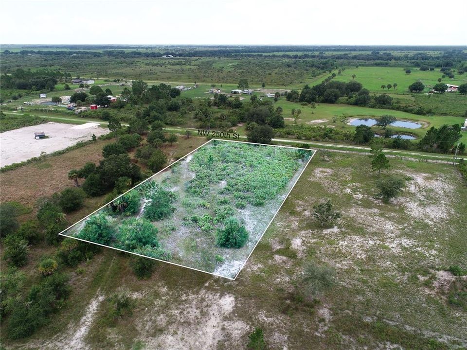 На продажу: $30,000 (1.25 acres)