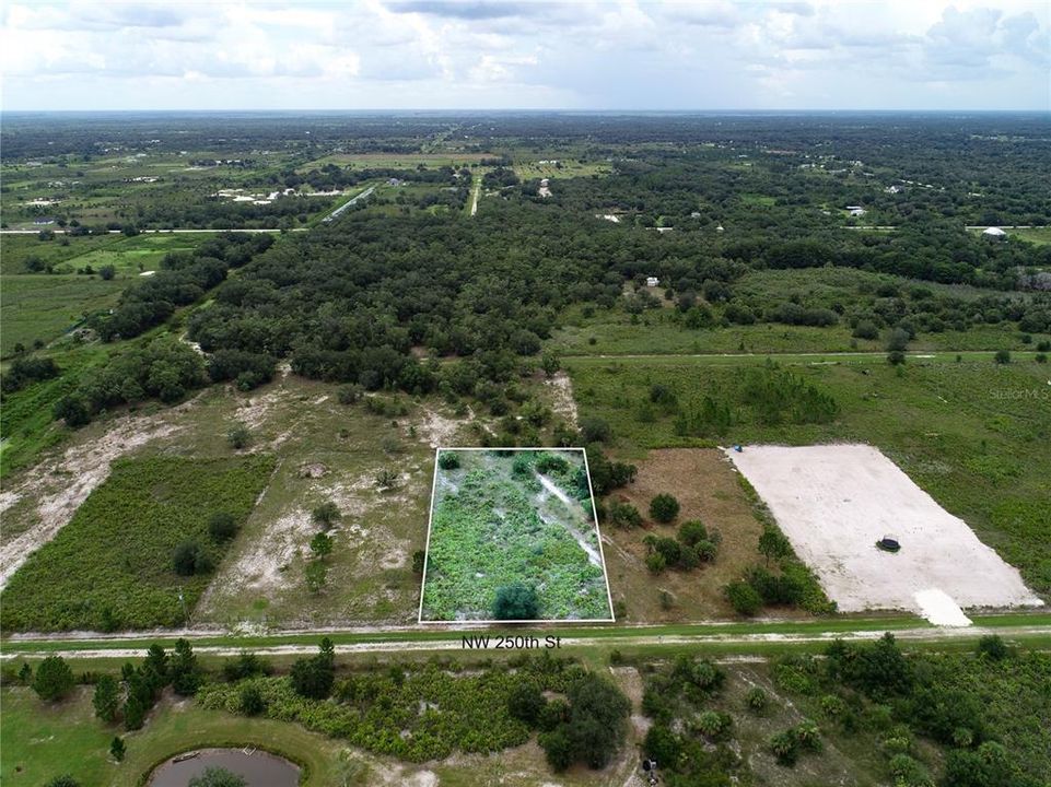 На продажу: $30,000 (1.25 acres)