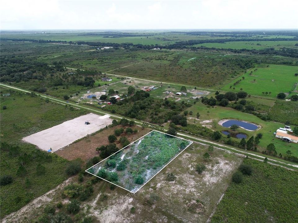 На продажу: $30,000 (1.25 acres)