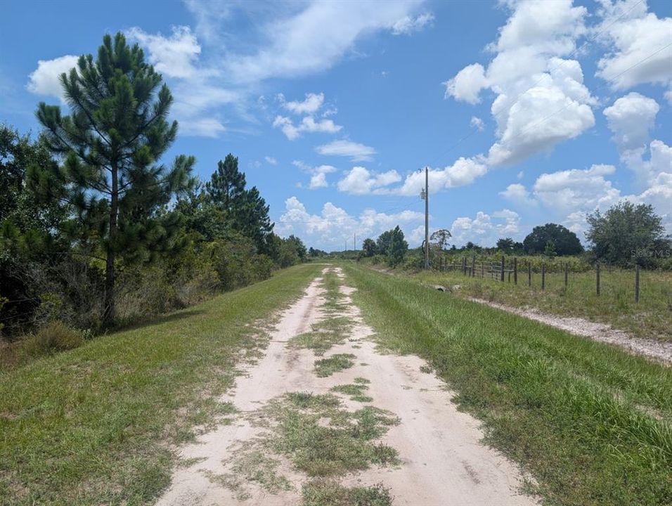 На продажу: $30,000 (1.25 acres)