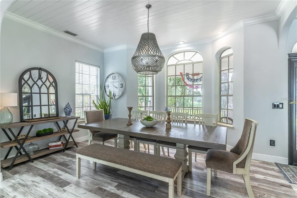 For Sale: $1,150,000 (5 beds, 5 baths, 3879 Square Feet)