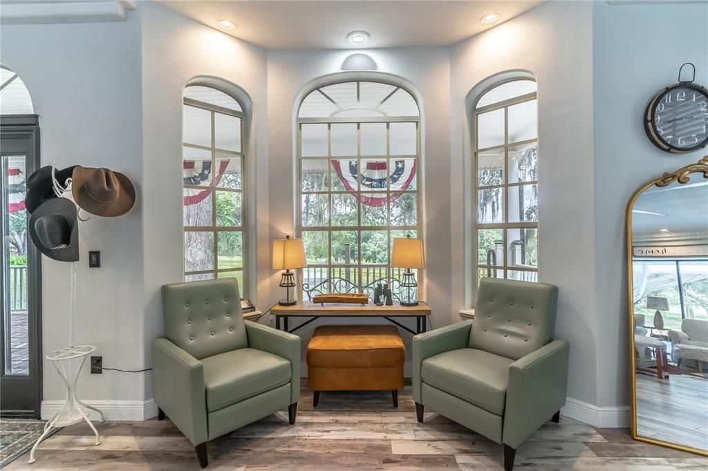 For Sale: $1,150,000 (5 beds, 5 baths, 3879 Square Feet)
