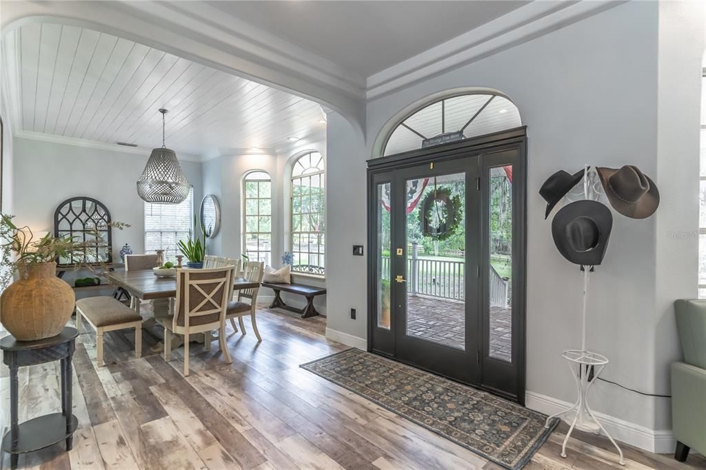 For Sale: $1,150,000 (5 beds, 5 baths, 3879 Square Feet)