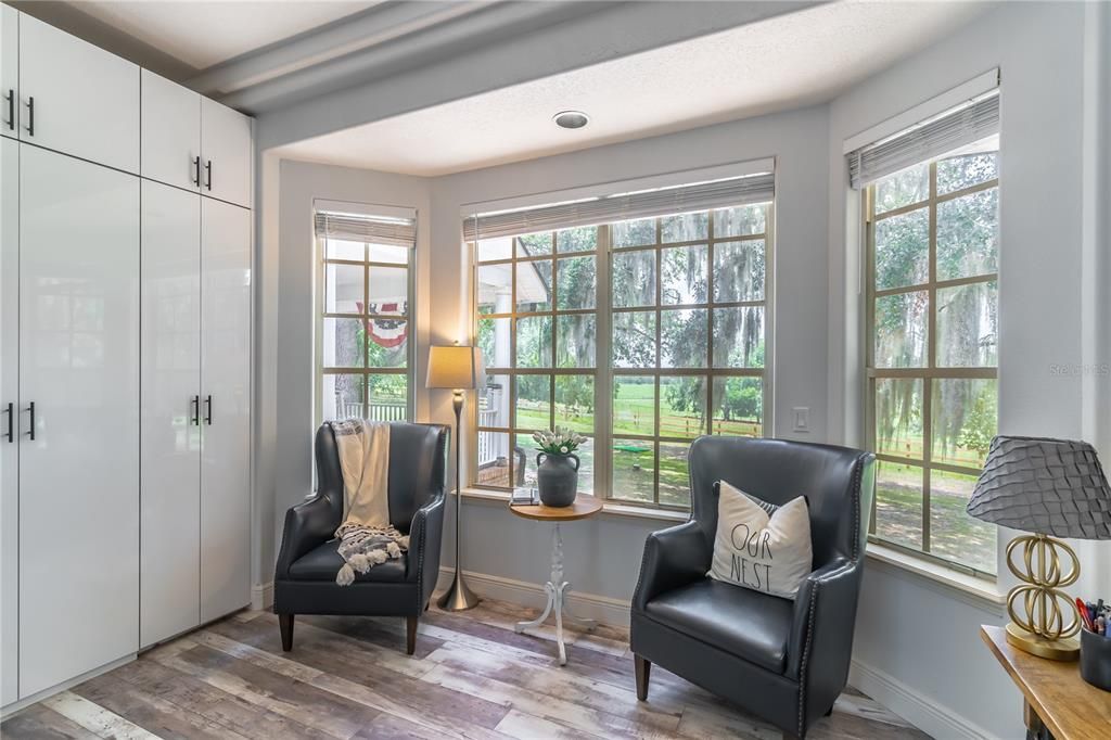For Sale: $1,150,000 (5 beds, 5 baths, 3879 Square Feet)