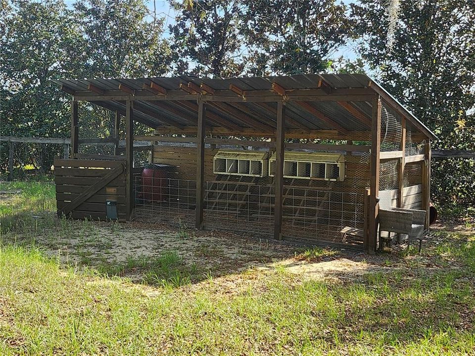 For Sale: $1,150,000 (5 beds, 5 baths, 3879 Square Feet)